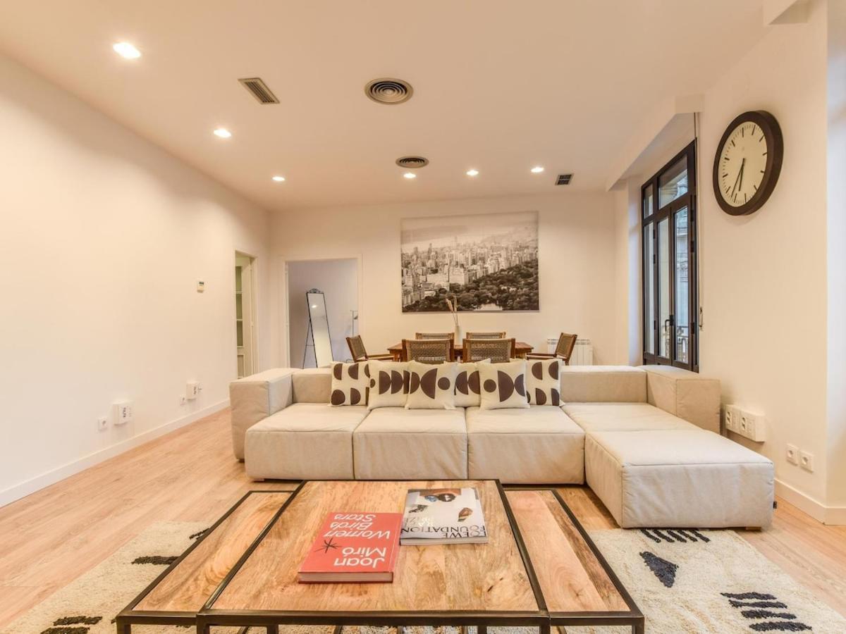 Apartament Apartamento En Plaza De Canalejas Madryt Zewnętrze zdjęcie