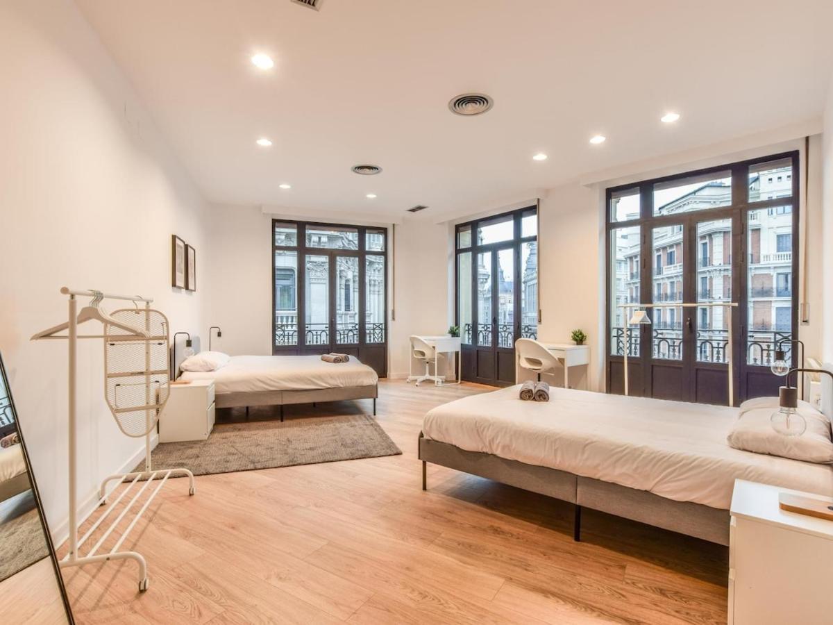 Apartament Apartamento En Plaza De Canalejas Madryt Zewnętrze zdjęcie