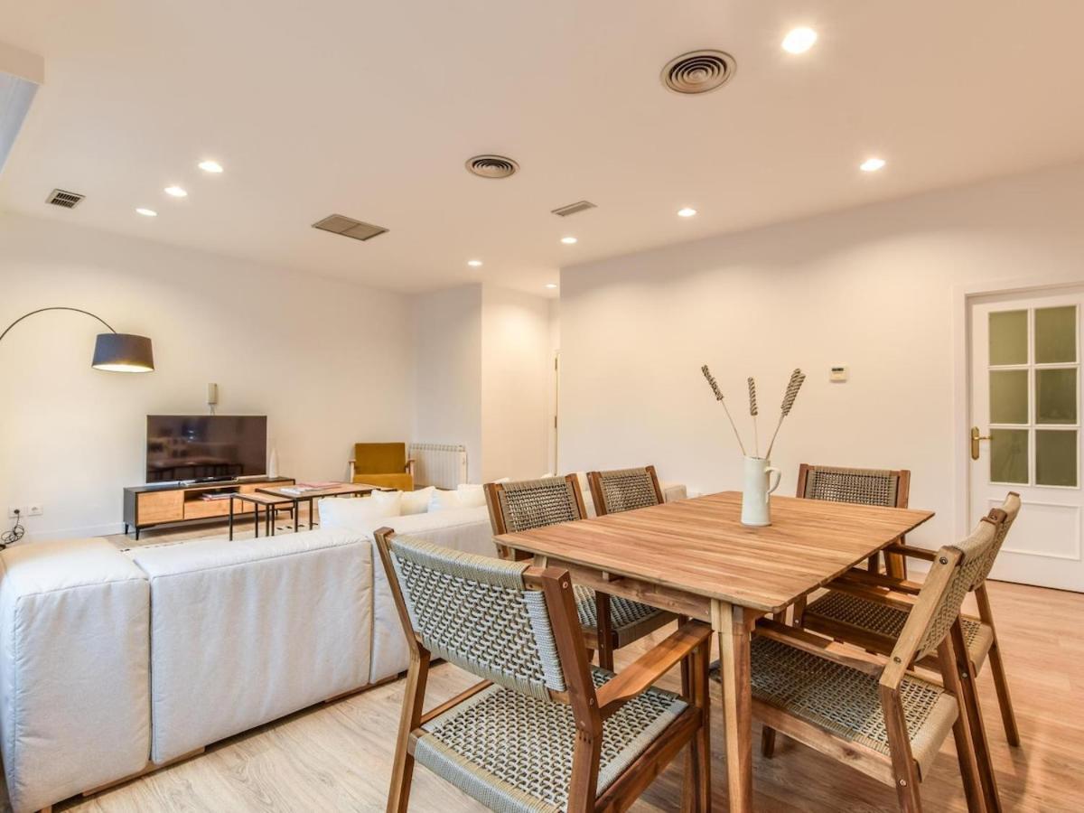 Apartament Apartamento En Plaza De Canalejas Madryt Zewnętrze zdjęcie