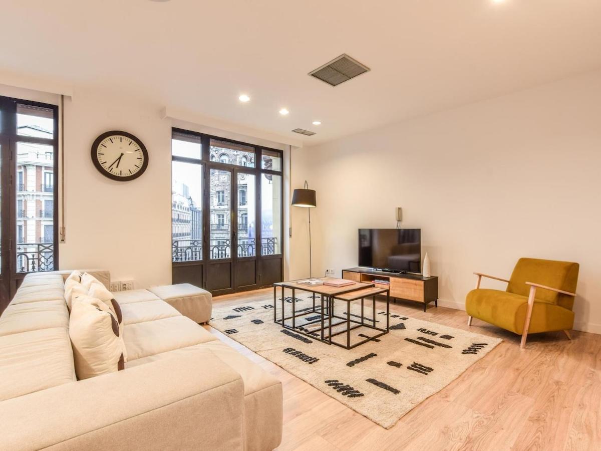Apartament Apartamento En Plaza De Canalejas Madryt Zewnętrze zdjęcie